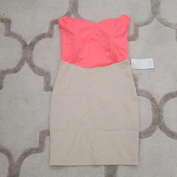Tobi Boost Me Up Mini Dress - Picture 1 of 2